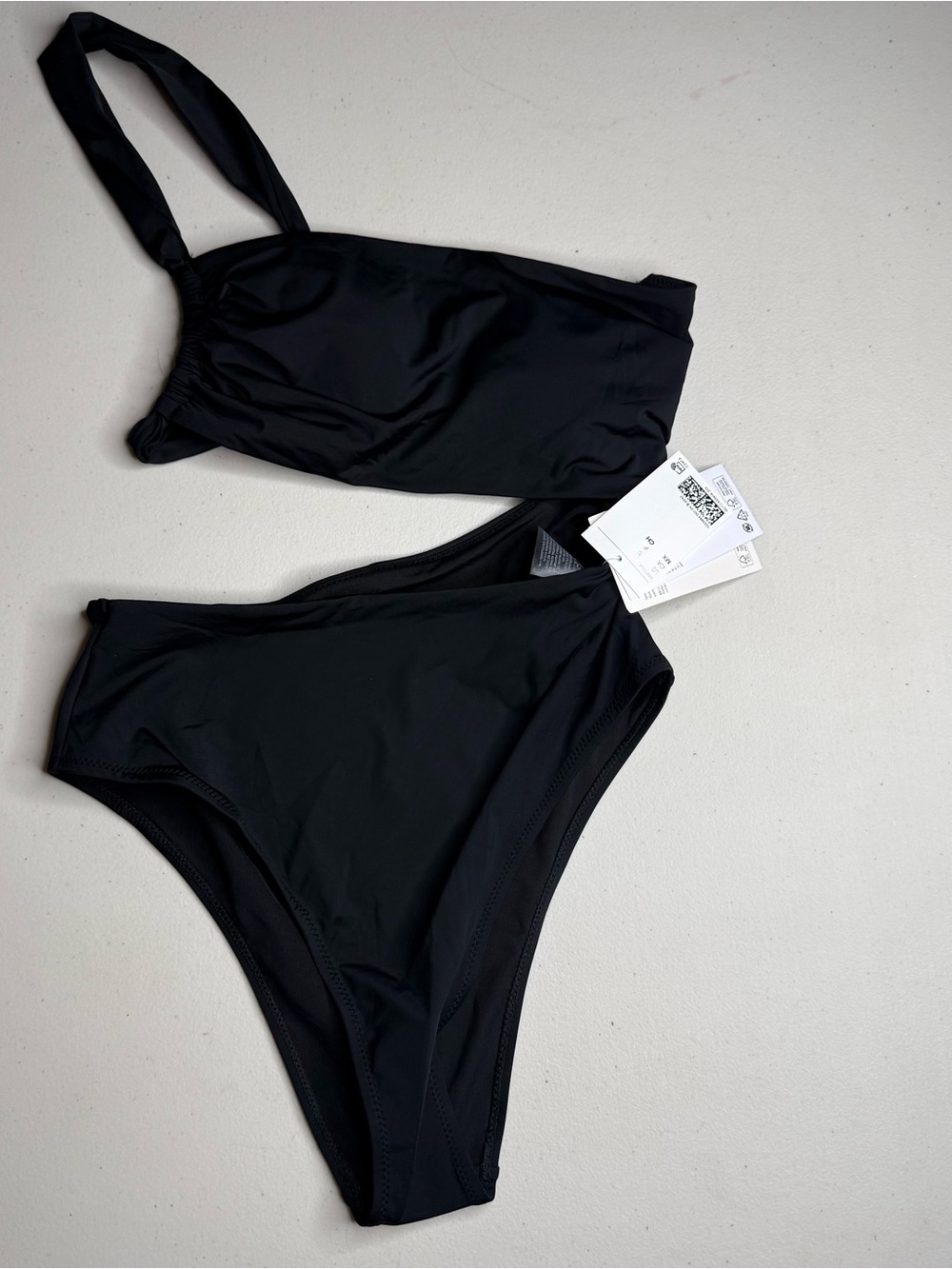 NWT H&M Black Cutout Monokini Swimsuit Size Small One Shoulder Ruched